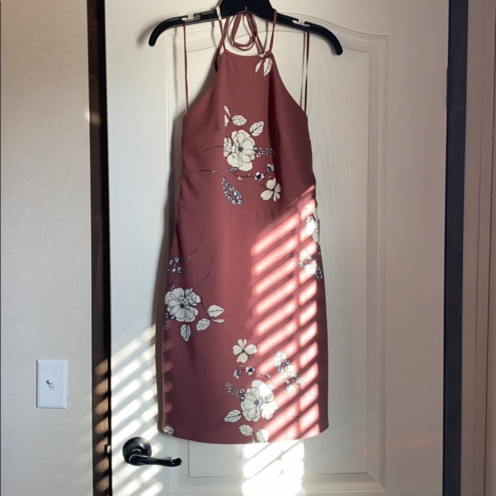 BNWT Express Dusty Rose Floral dress